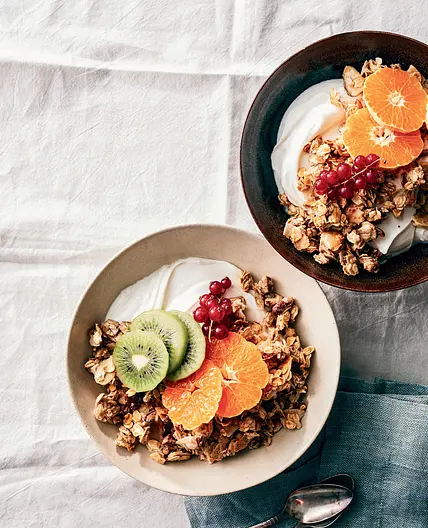 Crunchy Coconut Granola