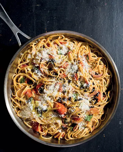 Pasta with Tomatoes, Orange and Olives