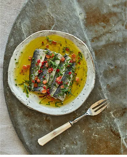 MARINATED HERRINGS IN VINEGAR WITH SEA ROSEMARY