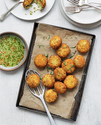 COURGETTE CAKES WITH CUCUMBER AND MINT DIP