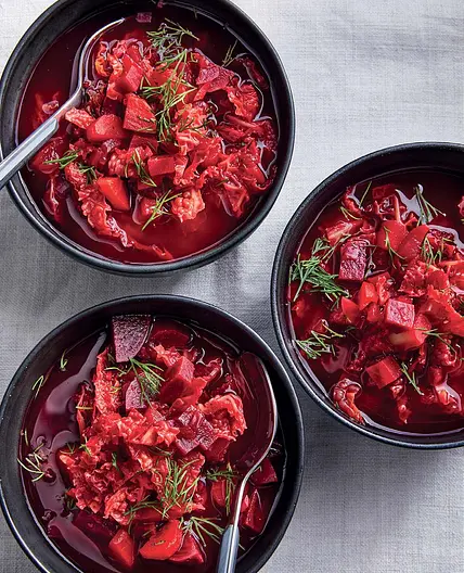 BORSCHT WITH CABBAGE AND DILL