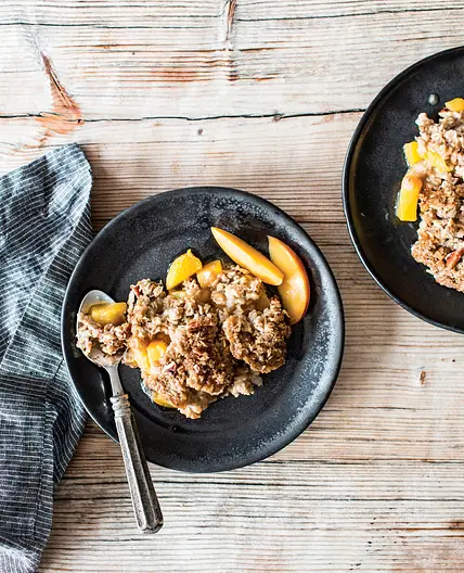 SKILLET -BAKED OATMEAL WITH SUMMER STONE FRUIT