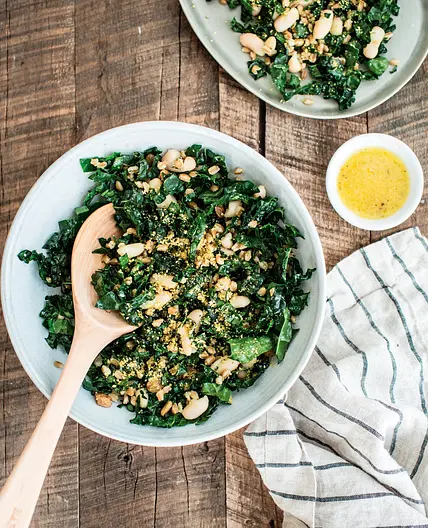 TUSCAN KALE SALAD WITH WHITE BEANS