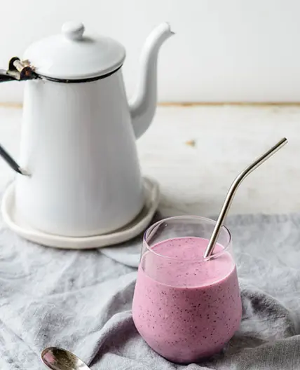 Berry, Oat & Cashew Smoothie