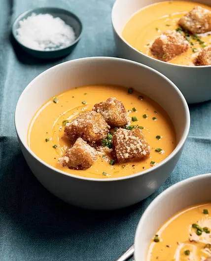 Creamy Tomato and Cauliflower Soup