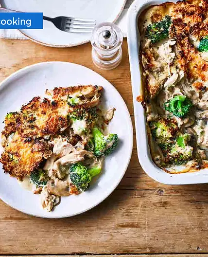 Chicken, mushroom and broccoli bake