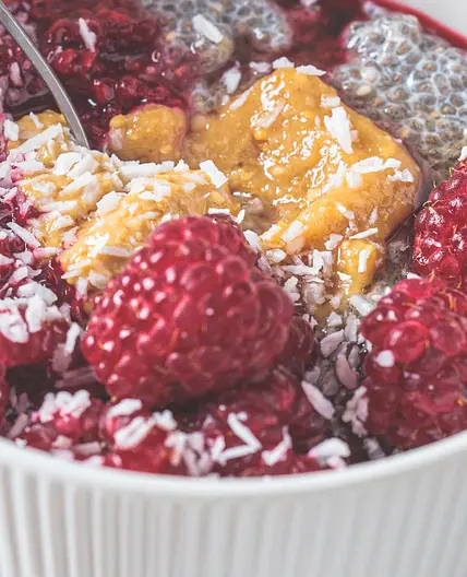 Raspberry Peanut Butter Chia Pudding