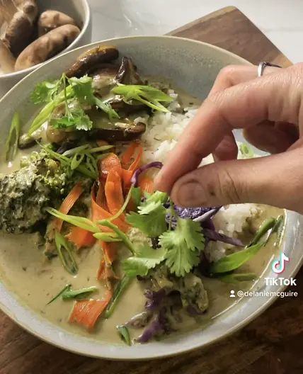 Cilantro green coconut curry