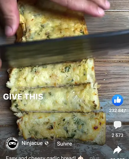 Easy and cheasy garlic bread