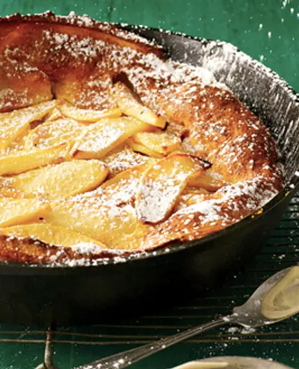 Apple Cinnamon Dutch Baby