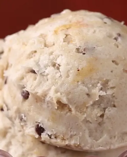 Peanut Butter Banana Ice Cream