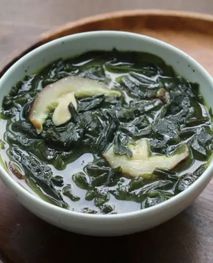 See Green, Radish, Perilla Seeds, Shiitake Mushroom, and Collard Green Soup Pair