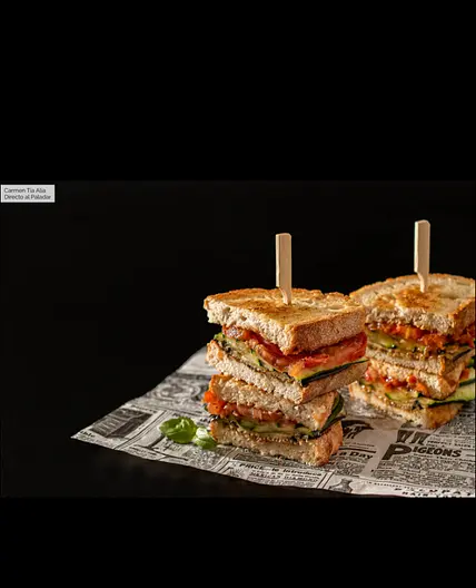 Sandwich de verduras a la parrilla con paté