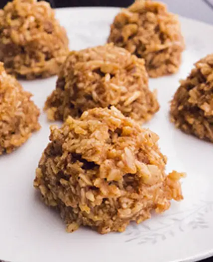 Pumpkin Coconut Macaron