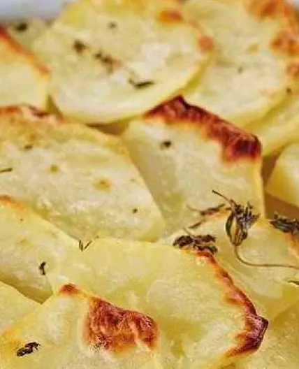 Pommes de terre boulangères