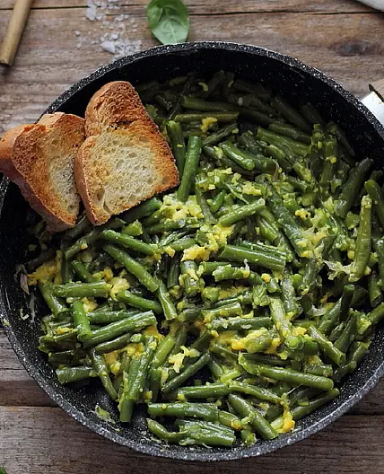 Green Beans with Eggs