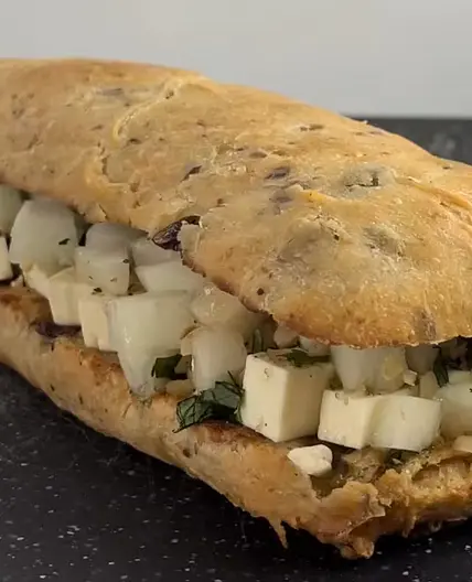 Honigmelonen Feta Sandwich