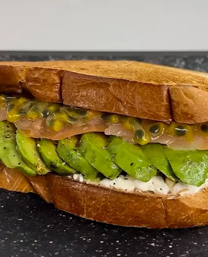 Passionsfrucht Lachs Sandwich