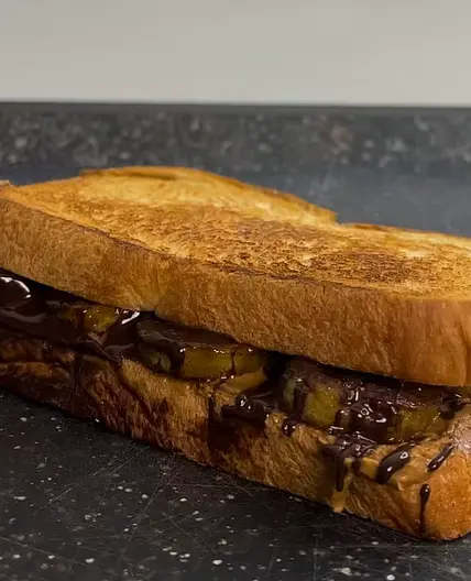 Karamellisierte Bananen Sandwich