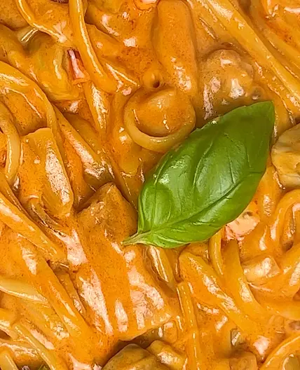 Quick & Creamy Bacon Pasta 🍝