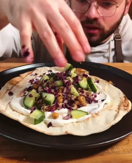 Za'atar chicken with pita bread