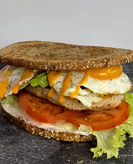 Hähnchen Avocado Sandwich