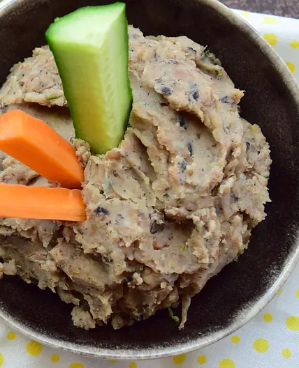 Black bean hummus