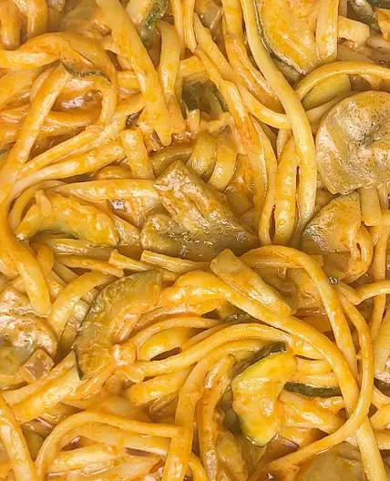 Easy Creamy Mushroom & Zucchini Pasta 🍝