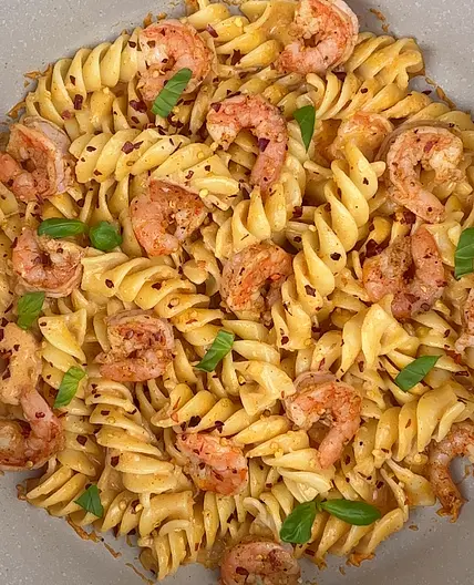Creamy Shrimp & Garlic Pasta 🍤