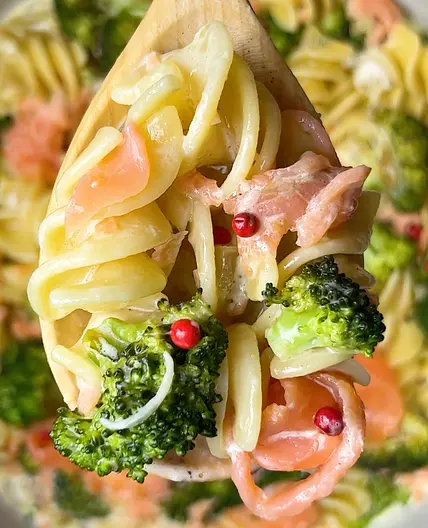Creamy Salmon and Broccoli Pasta