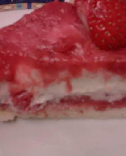 Erdbeer-Tiramisu-Torte