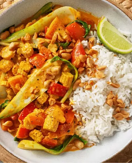 Red Thai Inspired Curry with Tender Veg, Zesty Rice and Peanuts
