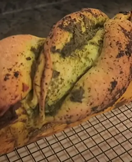 Pesto Twist Bread