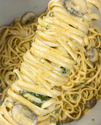 Creamy mushroom pasta 🫶🏼