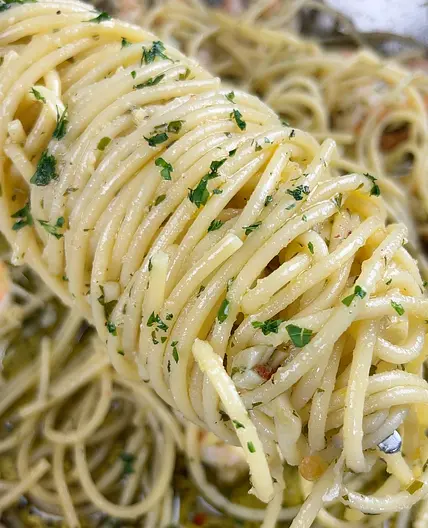 Easy Garlic & Scampi Pasta ❤️
