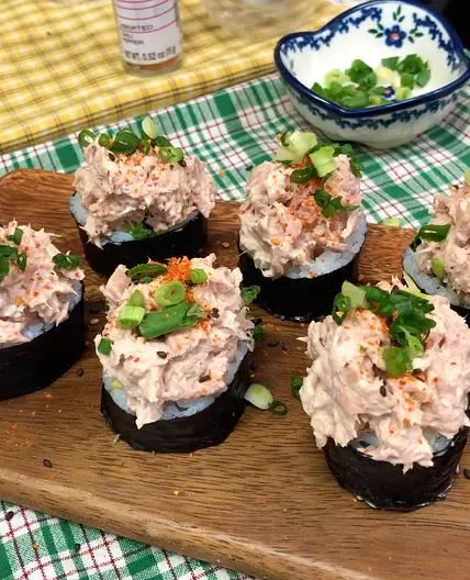 Tuna Bomb Cream Cheese Roll