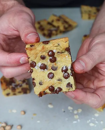 Chickpea Blondies (healthy vegan recipe)
