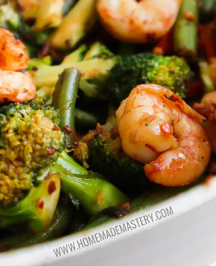 SPICY SHRIMP AND VEGETABLE STIR-FRY