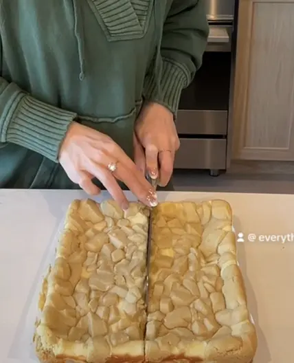 Cheesecake Bars