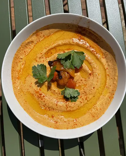 RED PEPPER HUMMUS