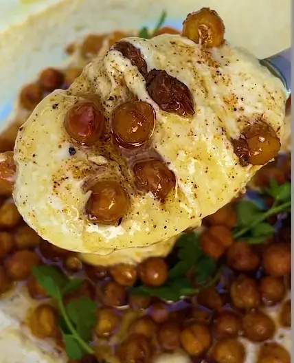 TRADITIONAL HUMMUS