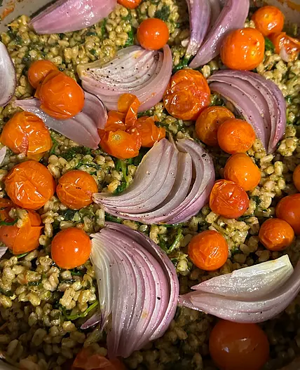 Farro With Blistered Tomatoes, Pesto and Spinach