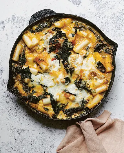 Cheesy Kale and Rice Cake Bake