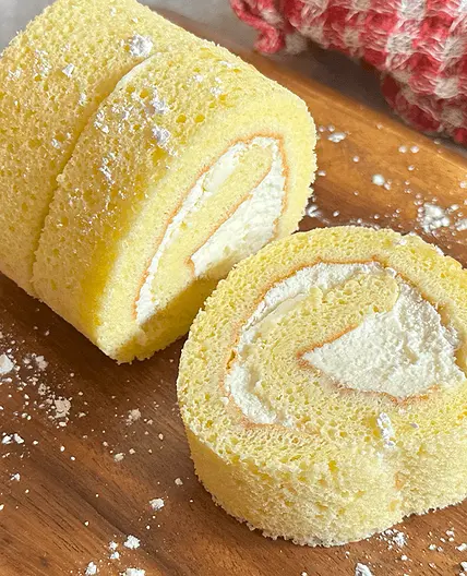 Basic Roll Cake ( 基本のロールケーキ - Japanese Swiss Roll)