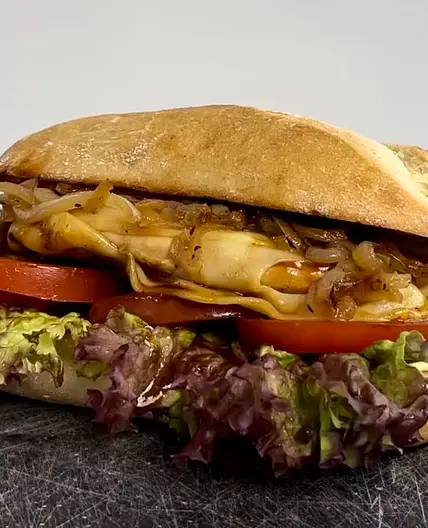 Süß-salziges BBQ Hähnchen Sandwich