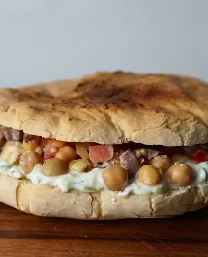 Tzatziki Kichererbsen Sandwich