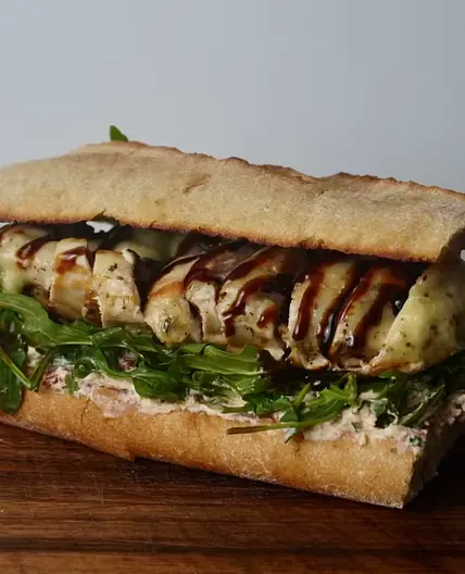 Hähnchen Ricotta Sandwich