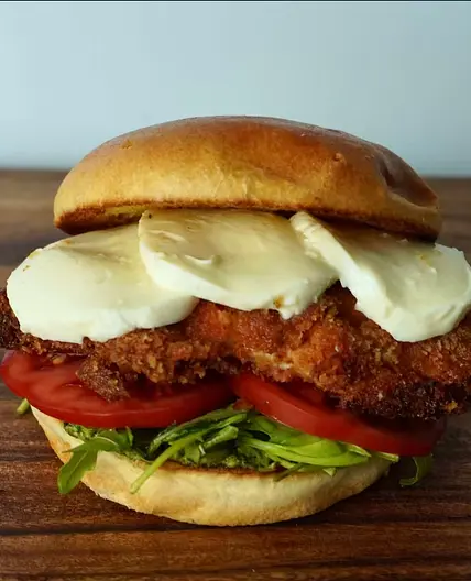 Hähnchen Pesto Burger