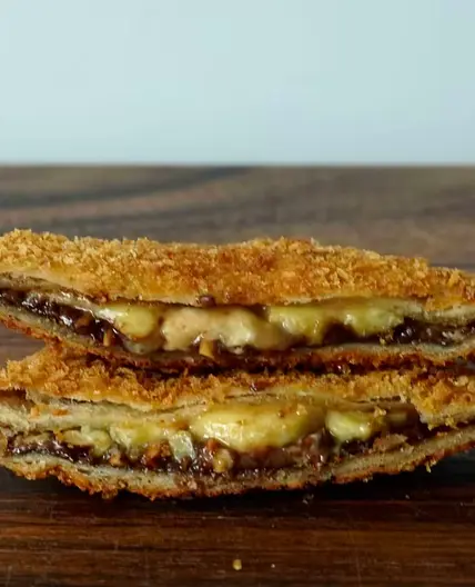 Frittiertes Vollmilch- weiße Schokolade Sandwich