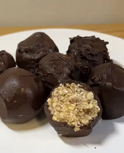 Oat peanut butter balls